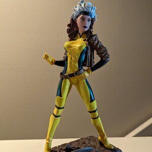 ROGUE Diamond Select Full size statue 1:6 scale X-Men (#220 of 2000)